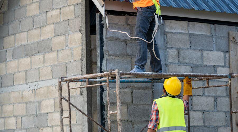 Expert Emergency Roof Repairs services in Newman Grove, NE